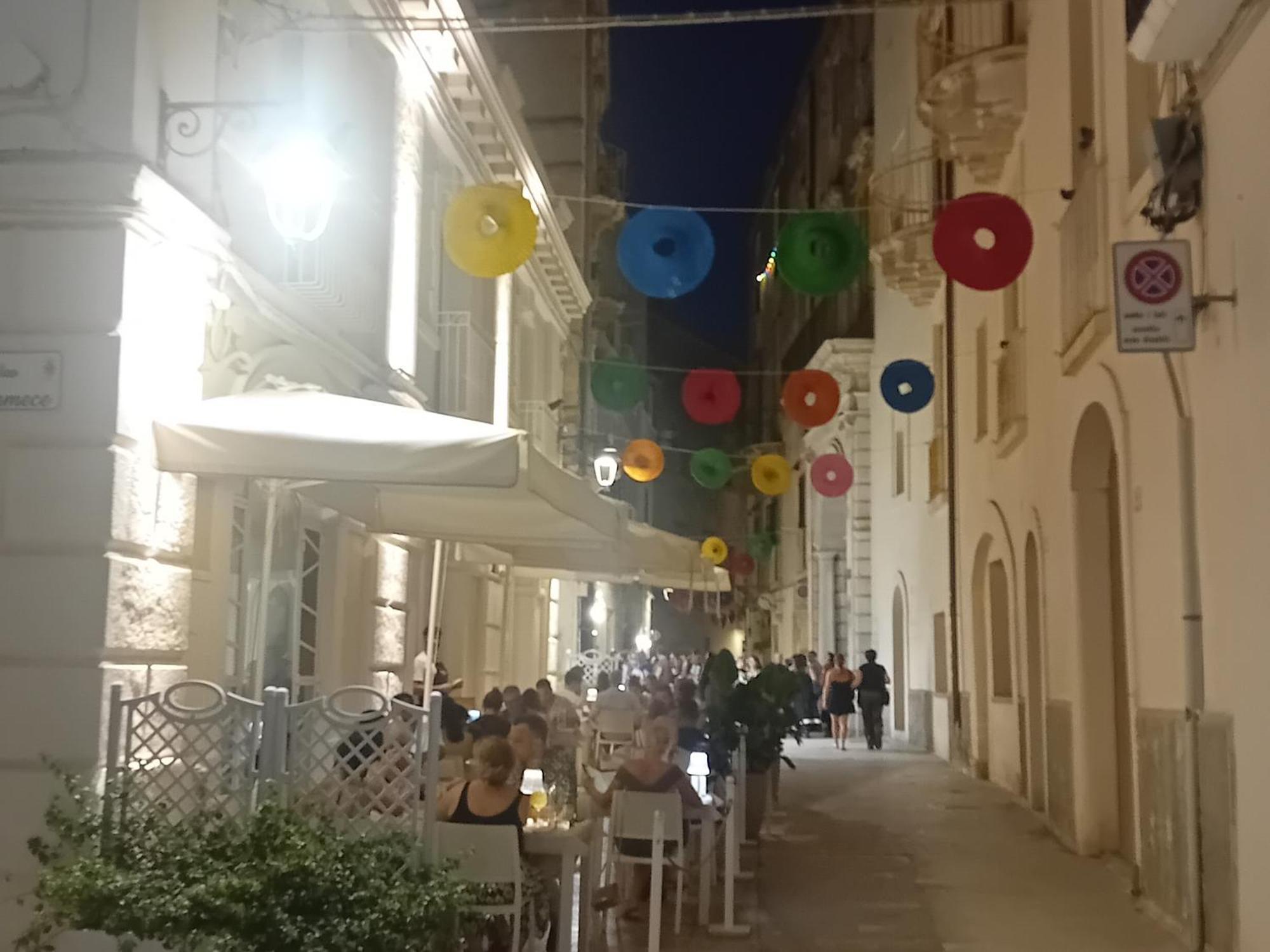 Che Bella Vita! Monopoli Buitenkant foto